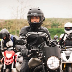 Discover MIDLAND BTX1 PRO Singolo Interfono Moto Bluetooth Auricolare da Casco ED. 2022 details